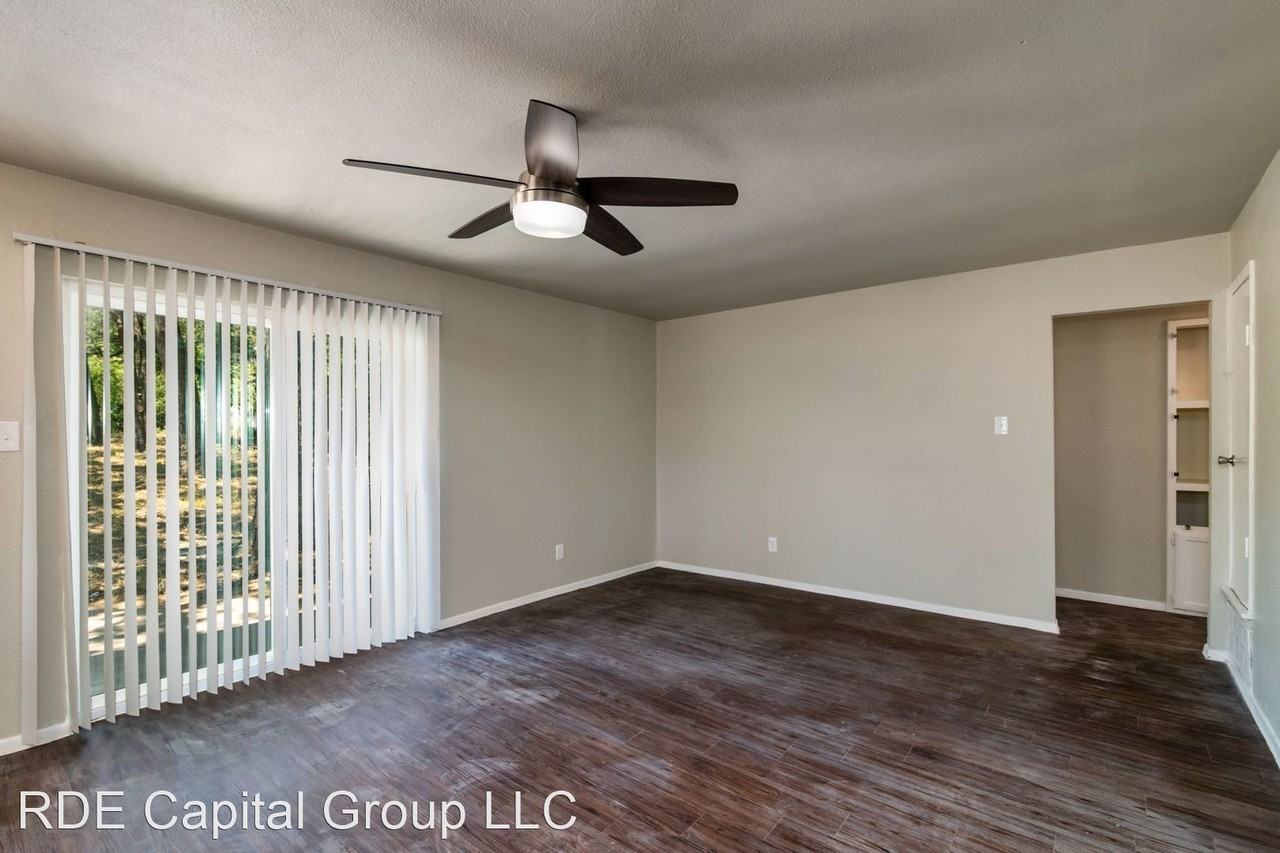 3611 Martin St - Photo 3 of 20