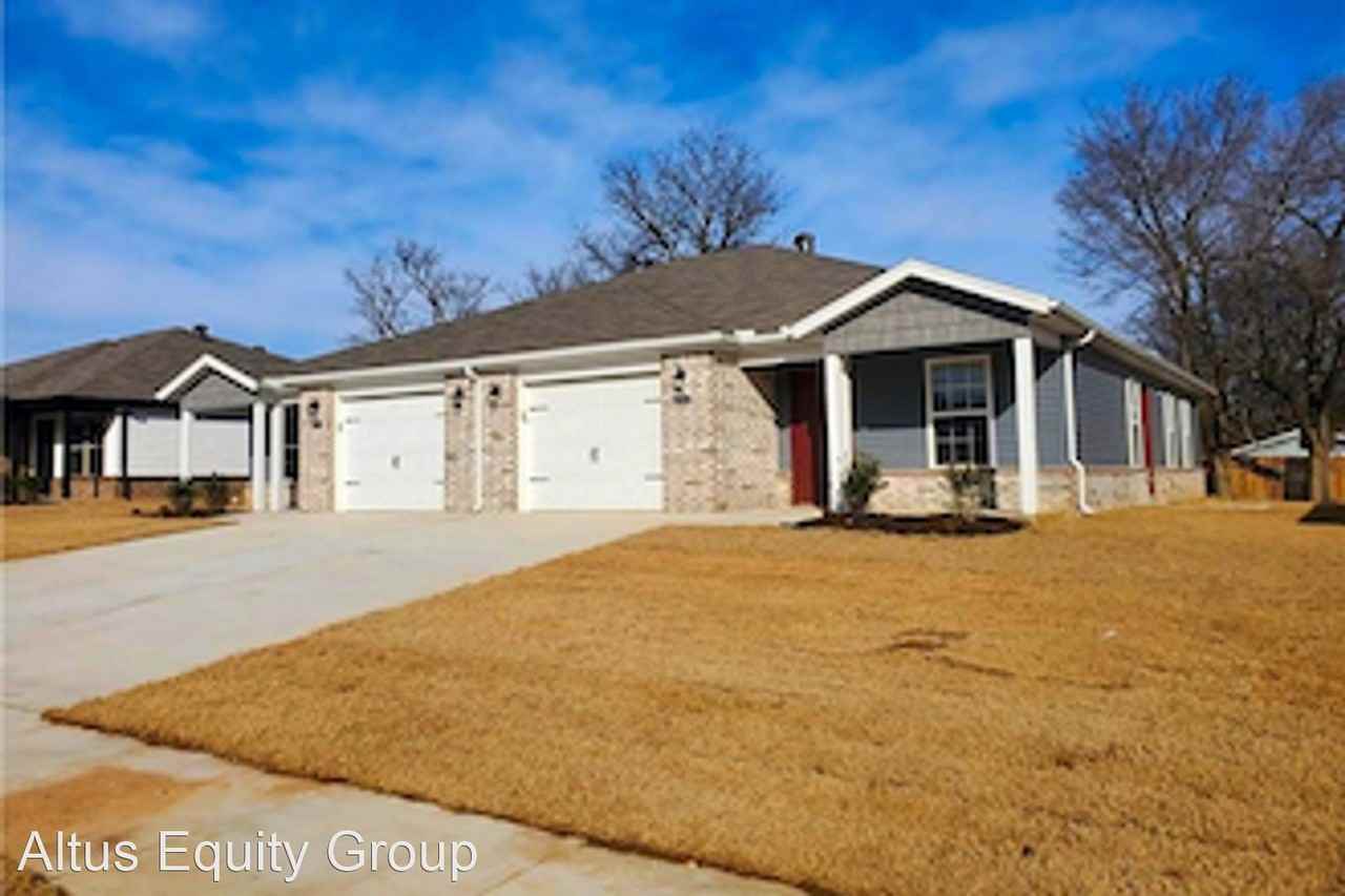 1707 E Montclair Ave - Photo 3 of 4