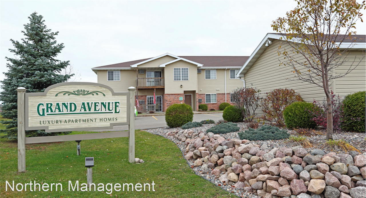 Grand Avenue Luxury Apartment Homes - Photo 2 of 24