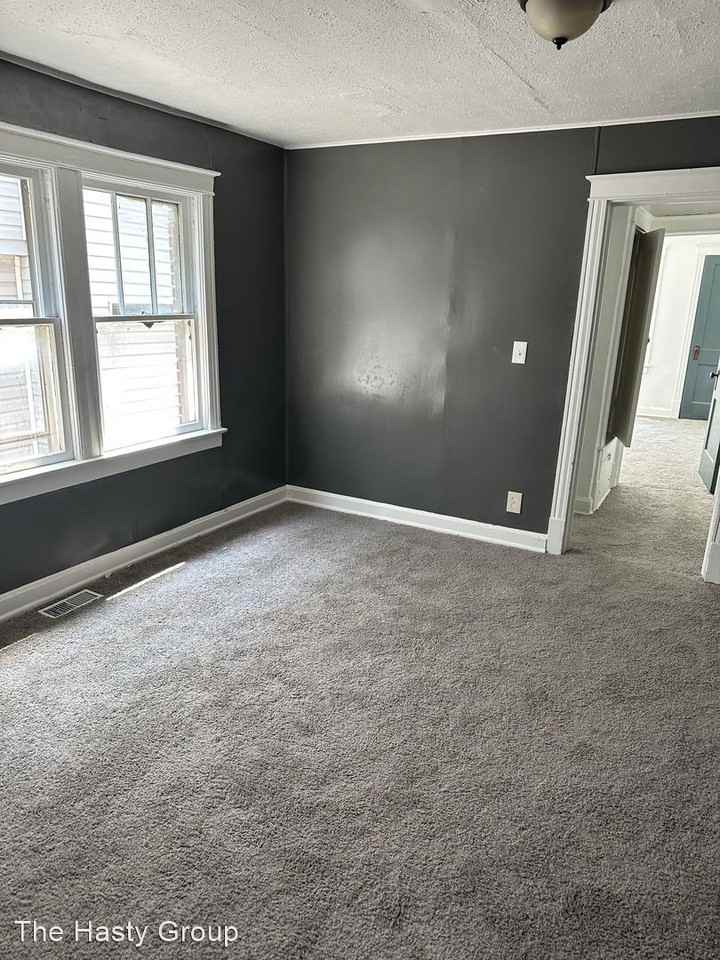 3710 Wabash Ave - Photo 2 of 15