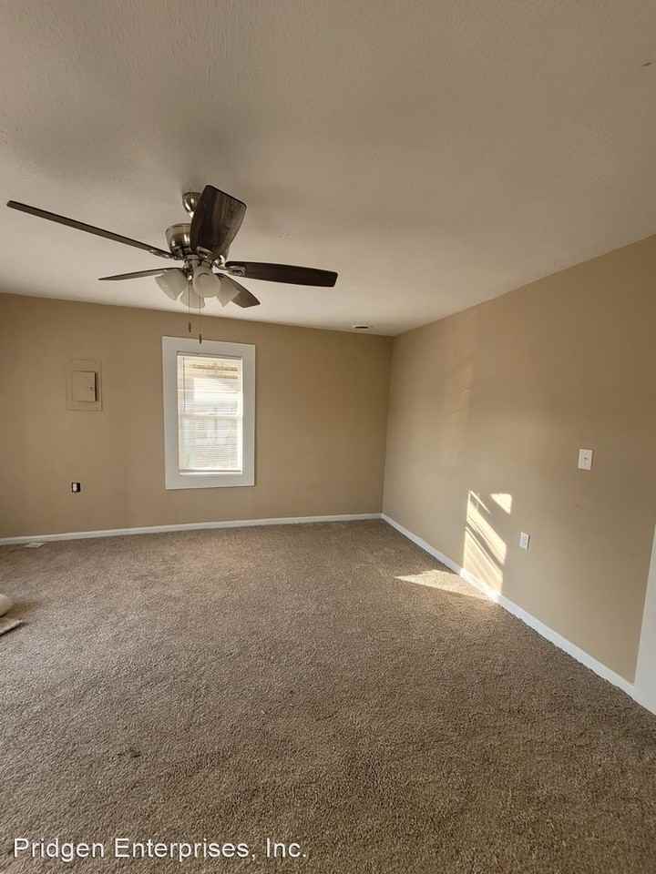 240 Second St - Photo 2 of 12