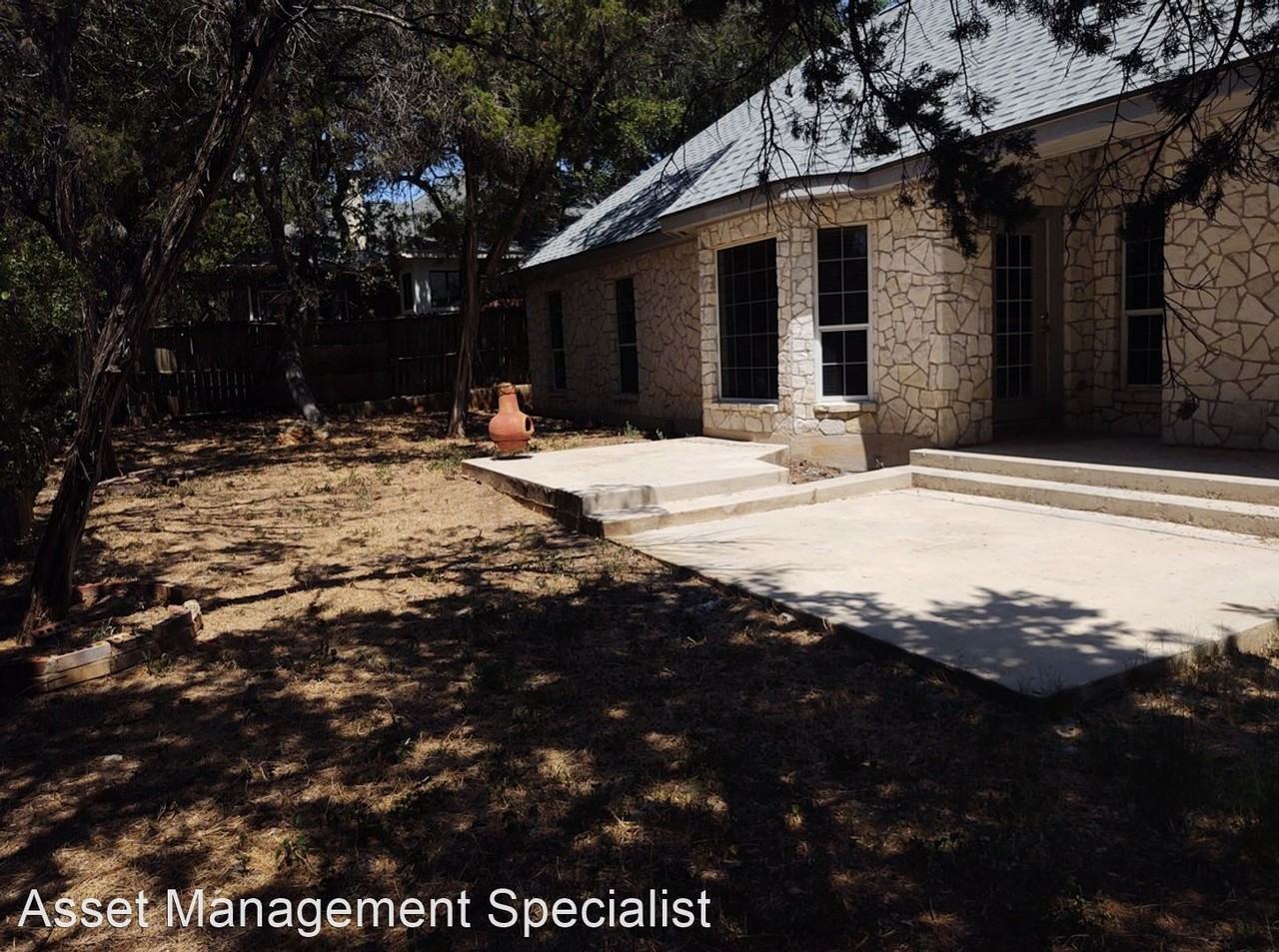 2104 Lancaster St - Photo 2 of 11