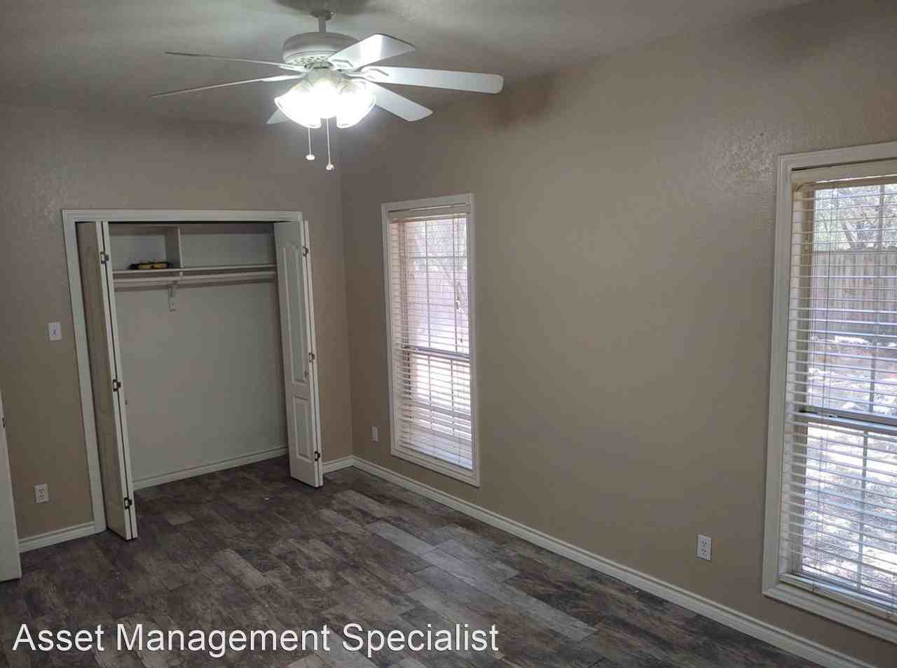 2104 Lancaster St - Photo 3 of 11