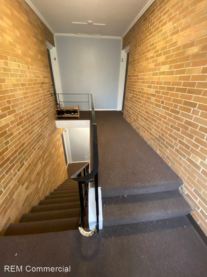 1560 Wagar Rd - Photo 2 of 9