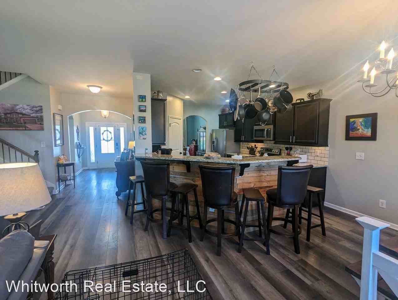 1420 Belle Meade Blvd - Photo 3 of 16