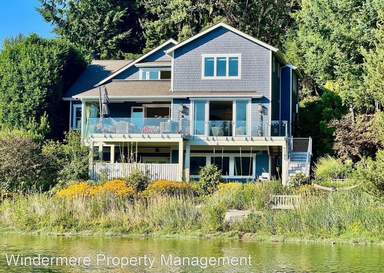 345 Bromley Pl Nw - Photo 2 of 50