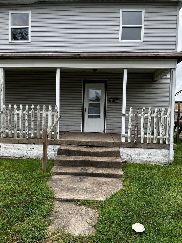 2330 S Center St - Photo 2 of 11