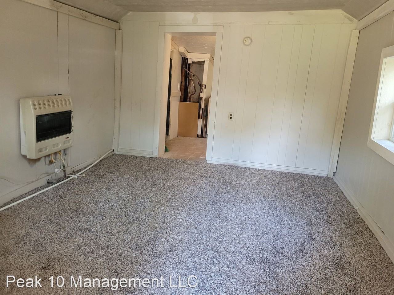 314 N Hoover Ave - Photo 2 of 6