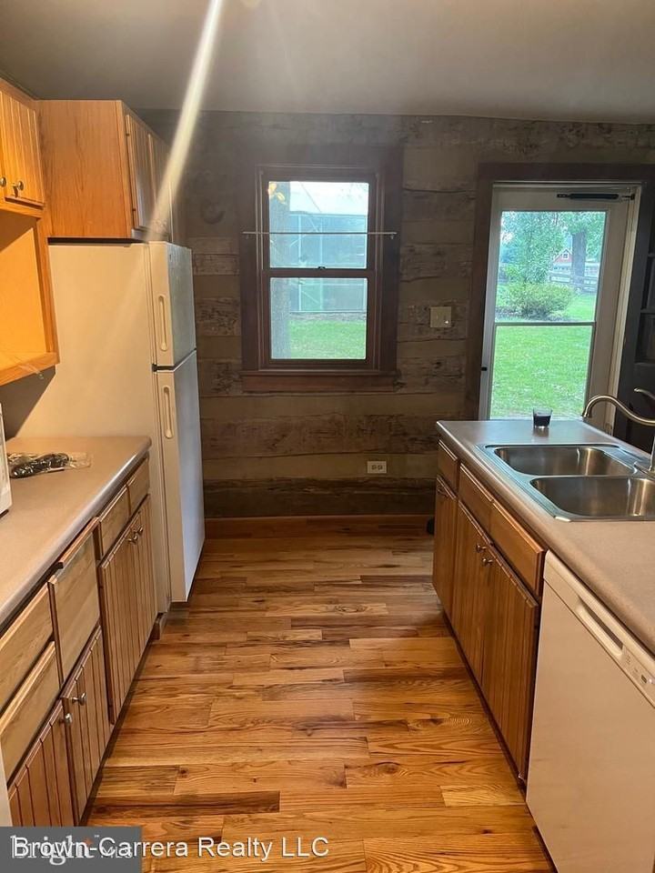 38472 Nixon Rd - Photo 2 of 9