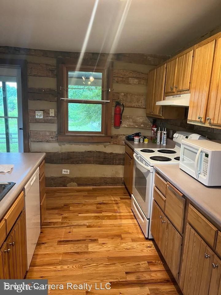 38472 Nixon Rd - Photo 3 of 9