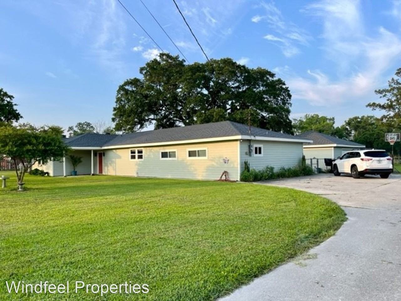 10241 Patterson Rd - Photo 2 of 31