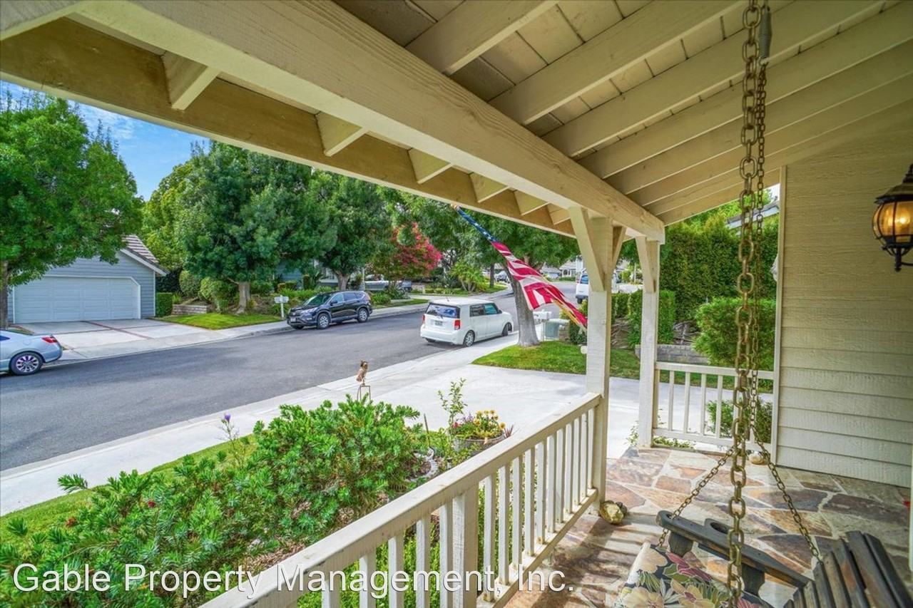 27138 Baxard Pl - Photo 2 of 29