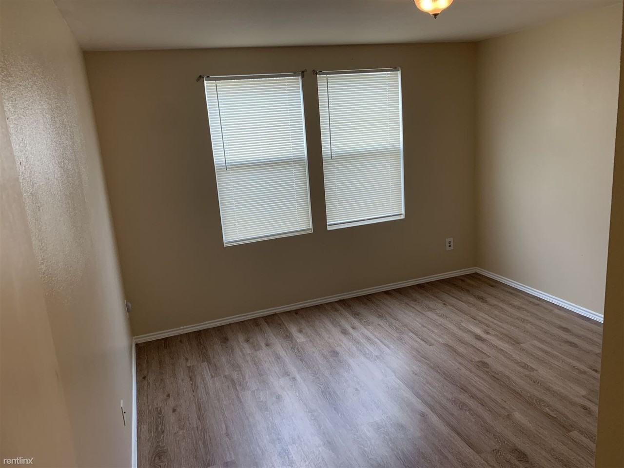 1006 Hollow Oak Rd - Photo 2 of 18