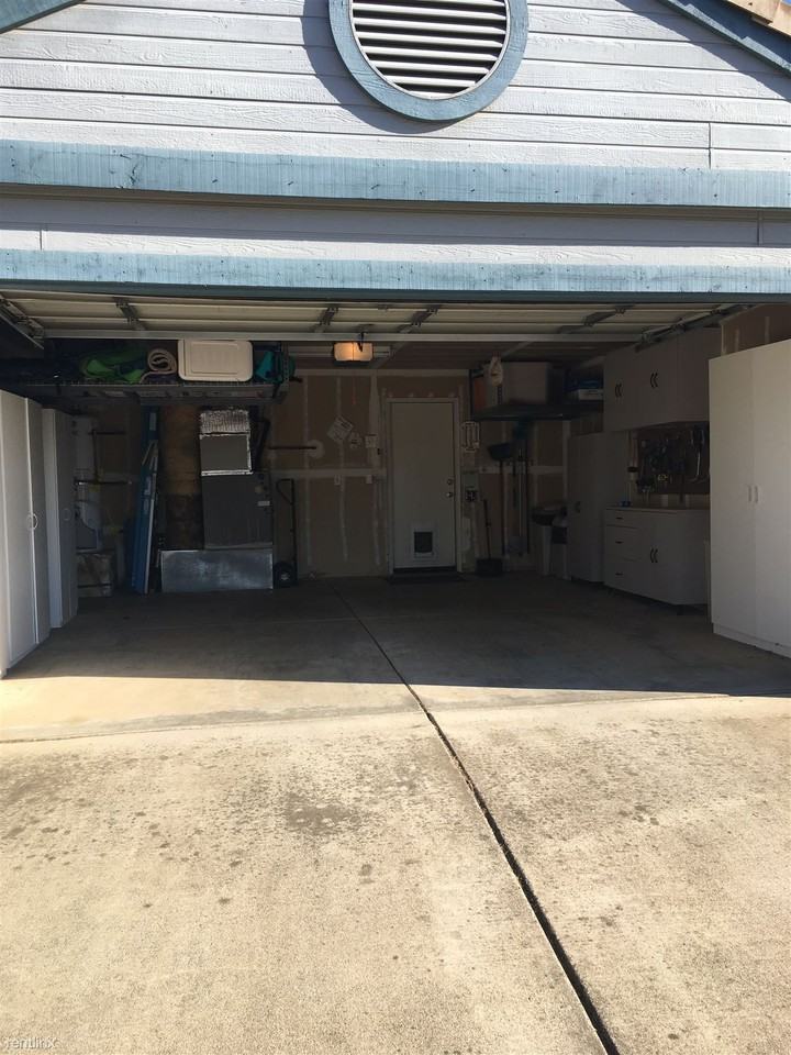 1755 Whiting Ct - Photo 2 of 11