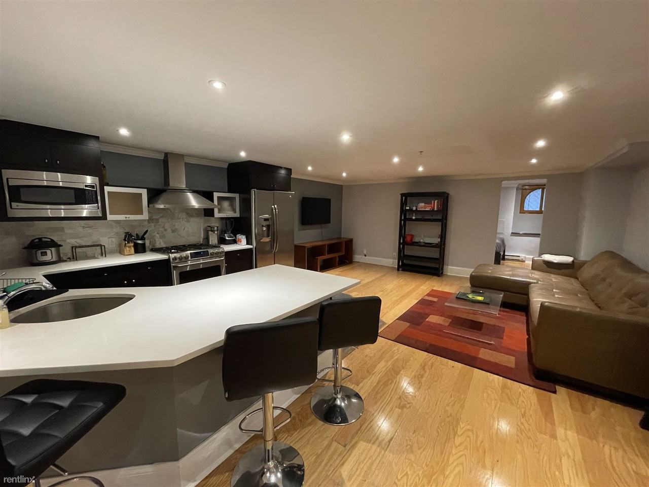 2047 Walnut St - Photo 2 of 9