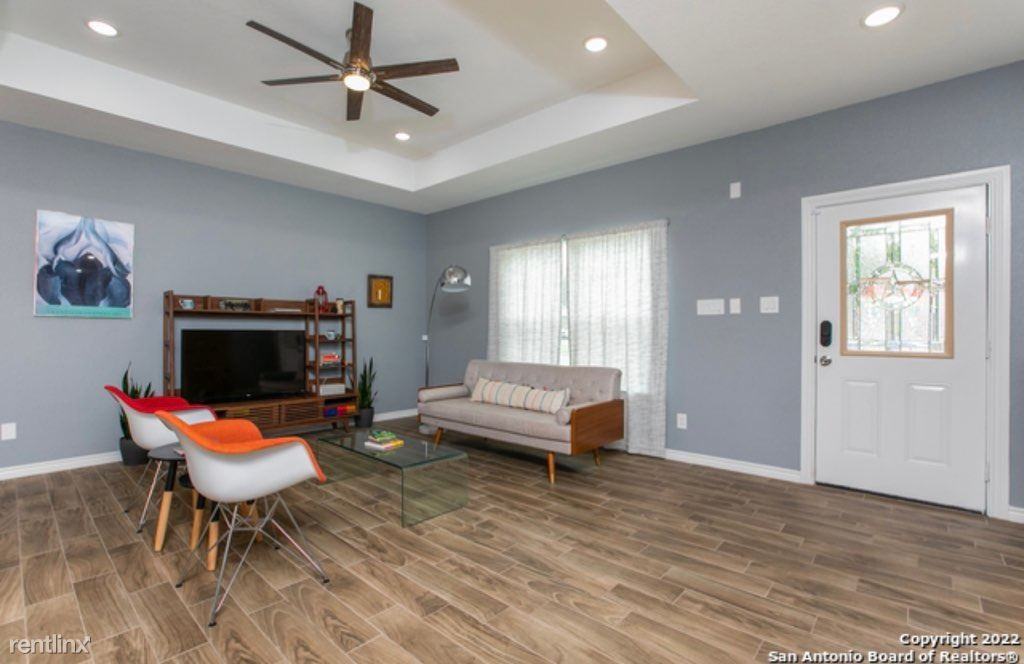 2755 Woodline St - Photo 3 of 10