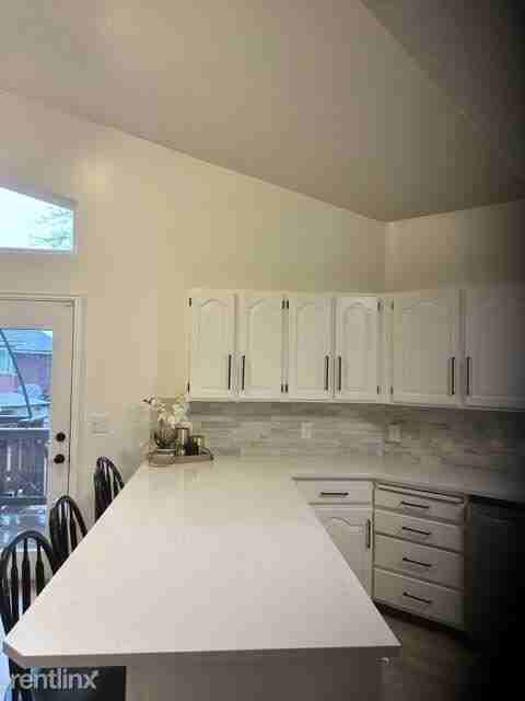 1759 E 3300 S - Photo 2 of 5