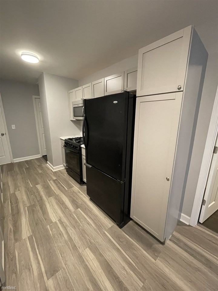 14909 Winchester Ave - Photo 2 of 11