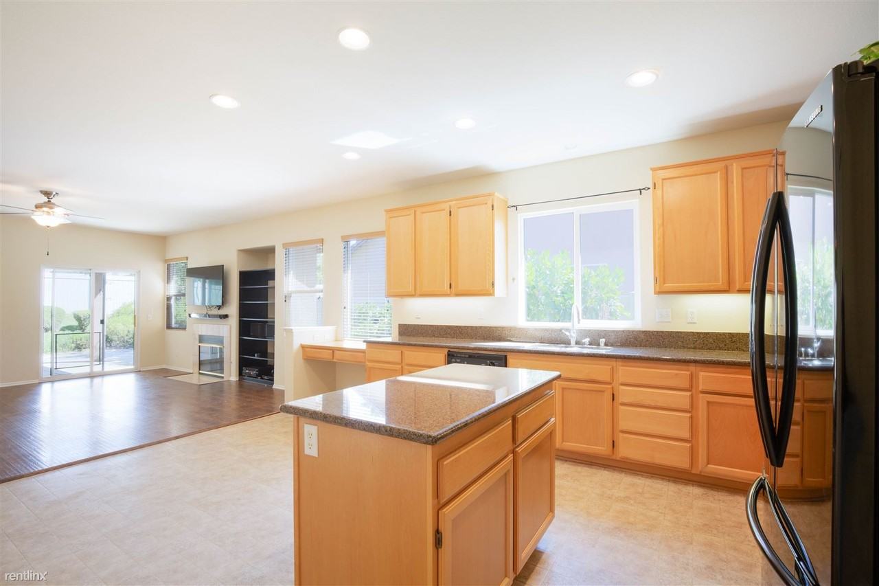 28112 Whisperwood Dr - Photo 3 of 29