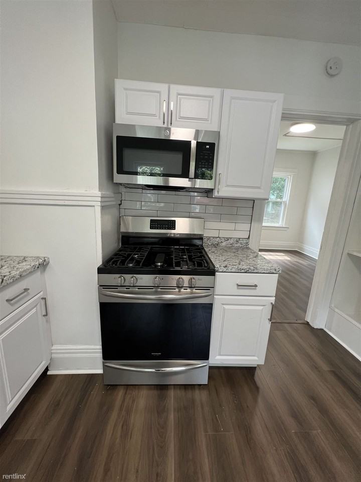 1125 Monroe Ave - Photo 3 of 23