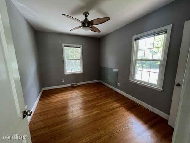 1506A Garland Dr - Photo 2 of 23
