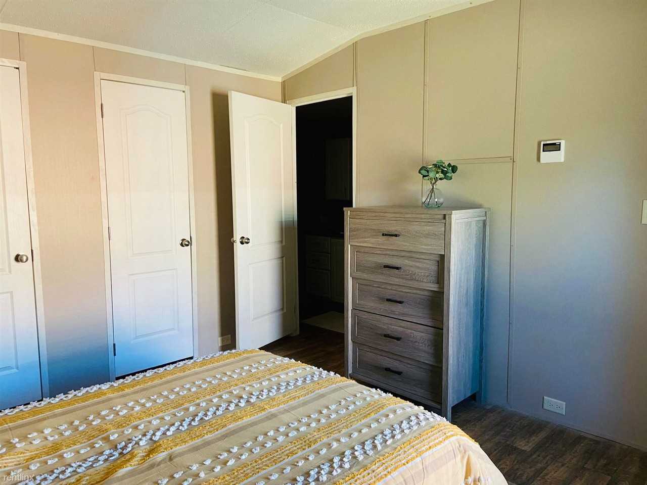 600 Holly Dr - Photo 3 of 7