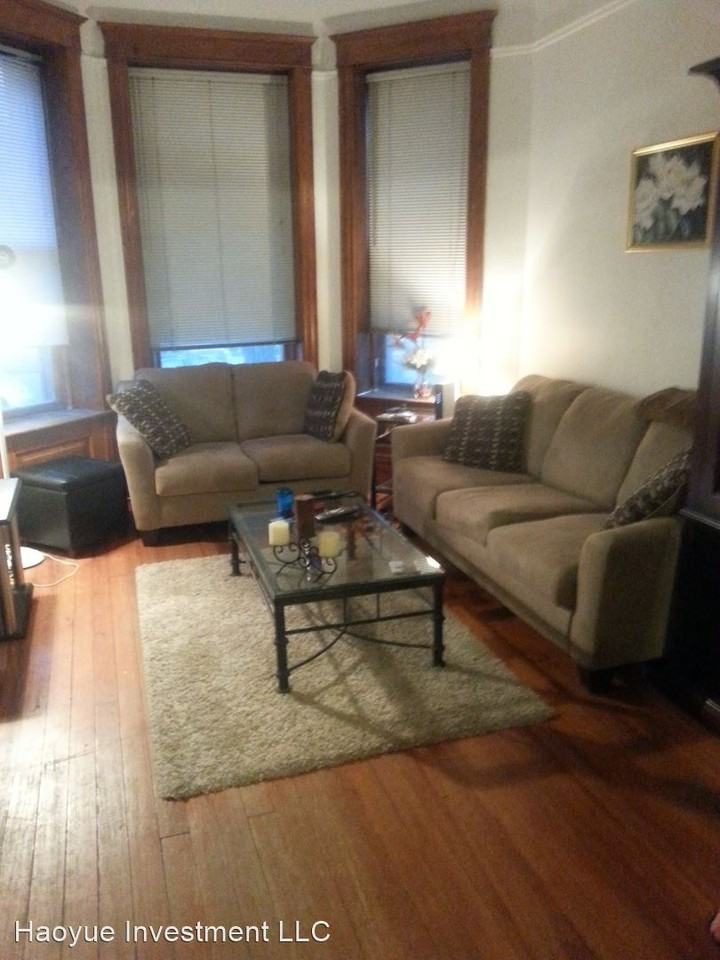 1028 W Oakdale Dr - Photo 2 of 6