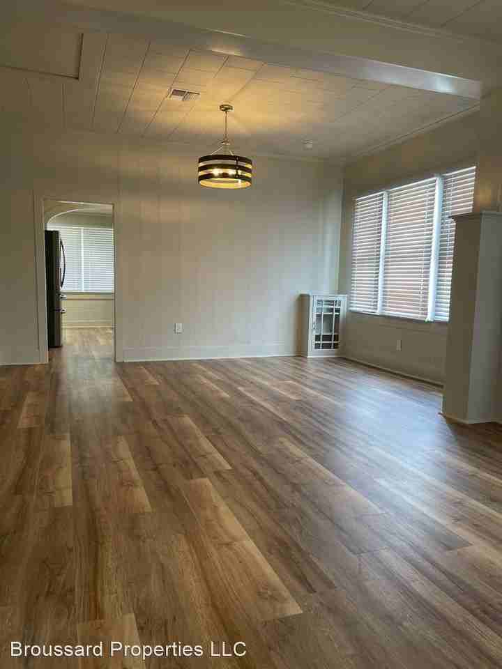 110 Dunreath St - Photo 2 of 23