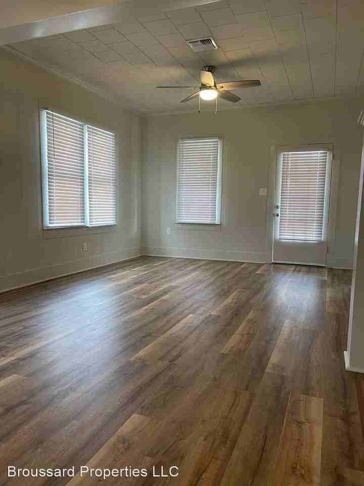 110 Dunreath St - Photo 3 of 23