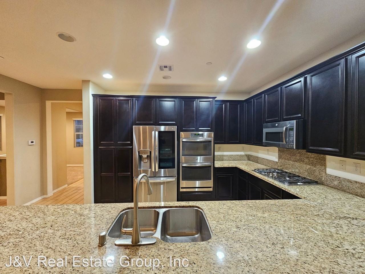 28610 Vista Del Rio Dr - Photo 2 of 34