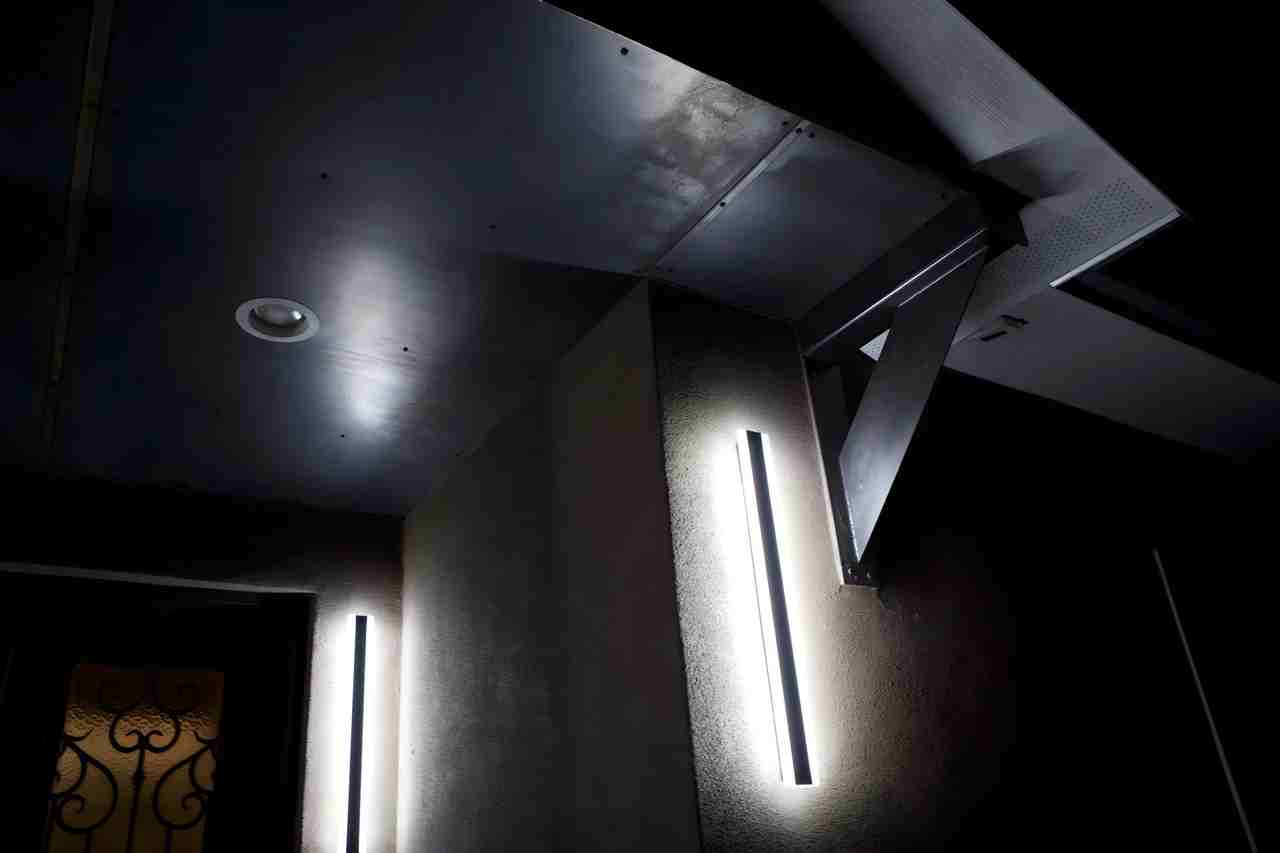 1617 1/2 Agua Fria St - Photo 3 of 38