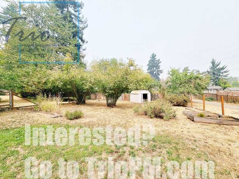 1673 1/2 Riverview St - Photo 2 of 13