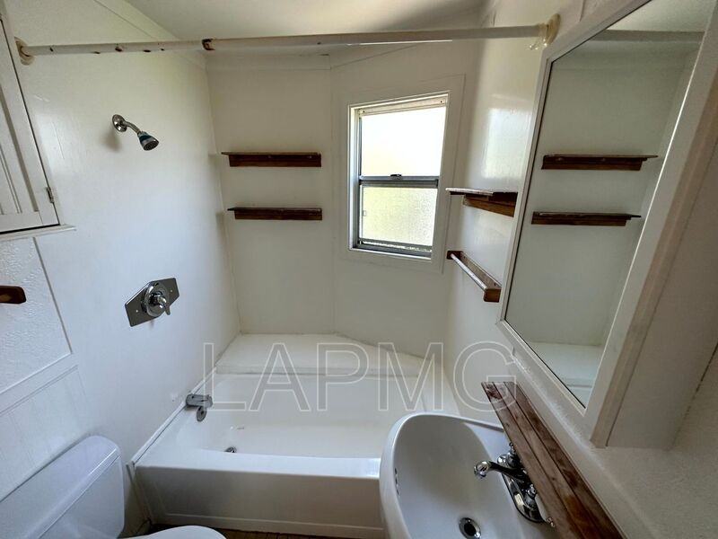 2434 Echo Park Ave - Photo 7 of 38