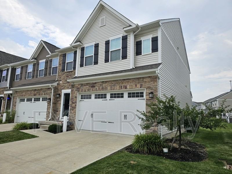 3178 Broadleaf Way - Photo 2 of 34