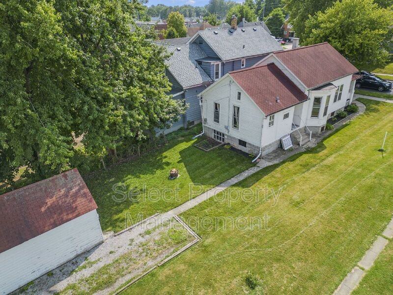 1704 N Wells St - Photo 2 of 23