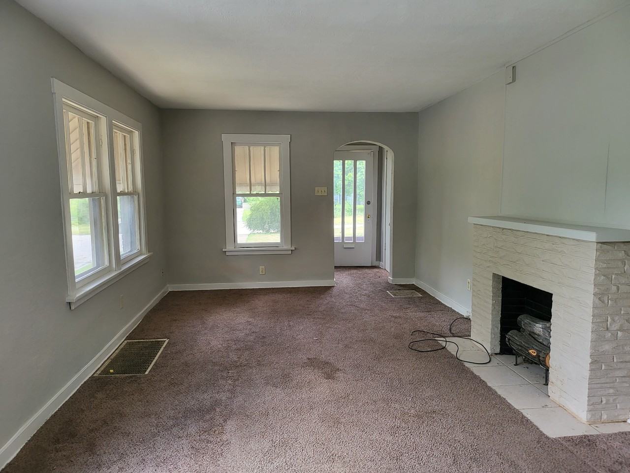 1199 W Sunset Ave - Photo 3 of 5