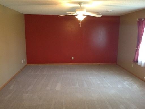 504 N Park St - Photo 3 of 19