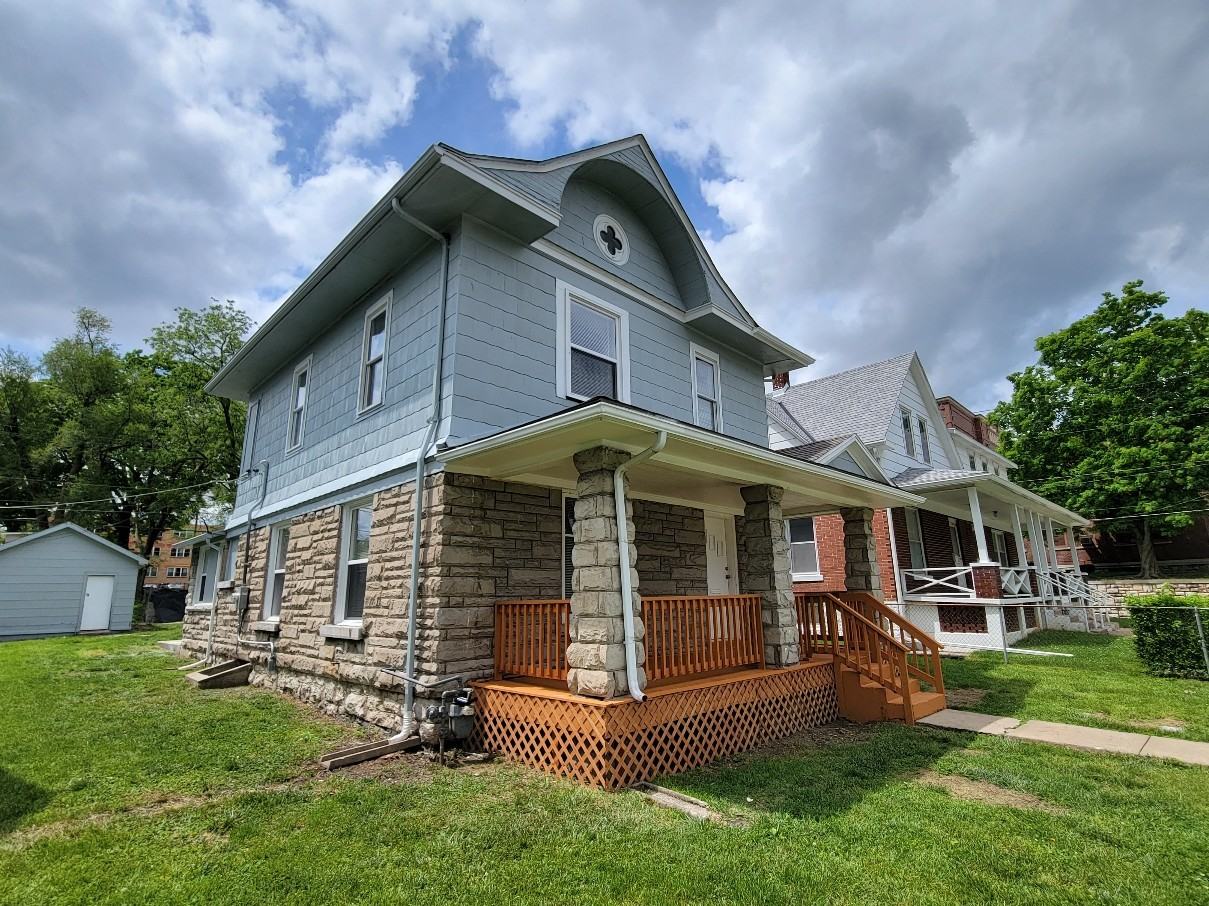 142 N Bellaire Ave - Photo 2 of 28