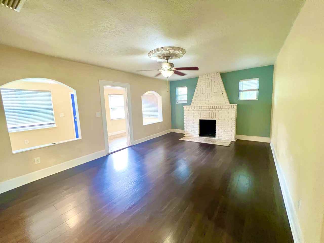 5026 22nd St N - Photo 3 of 23