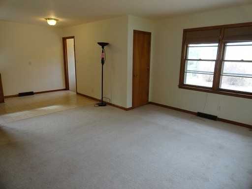 1949 Judson St - Photo 3 of 20