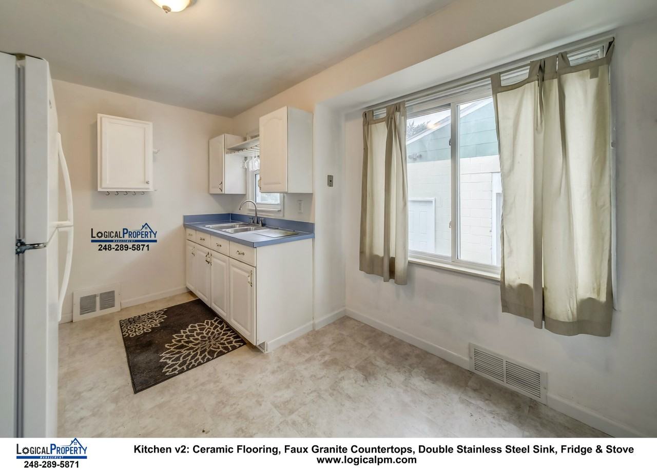 19225 Emile Rd - Photo 3 of 12