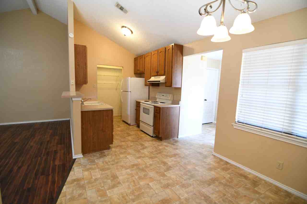 5209 Canyon Creek Dr - Photo 4 of 28
