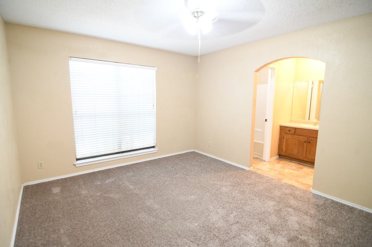 5209 Canyon Creek Dr - Photo 7 of 28