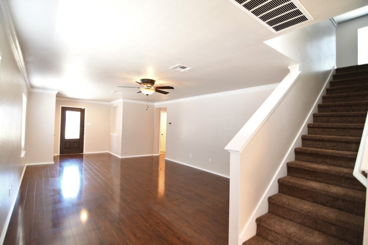 1103 Lonesome Oak Dr - Photo 7 of 30