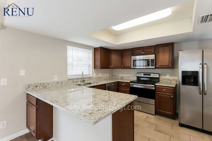 1657 Palm Leaf Dr - Photo 2 of 17