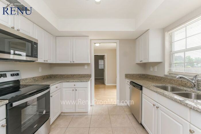 3427 Yale Cir - Photo 3 of 17