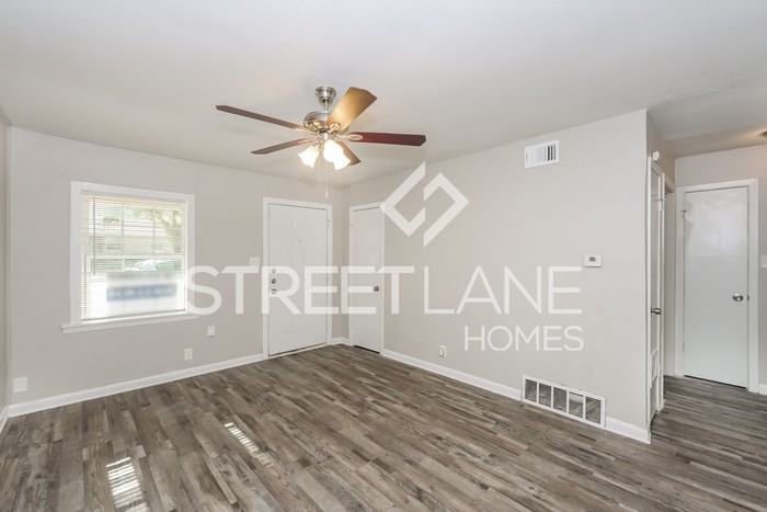 2506 Normont Cir - Photo 2 of 15