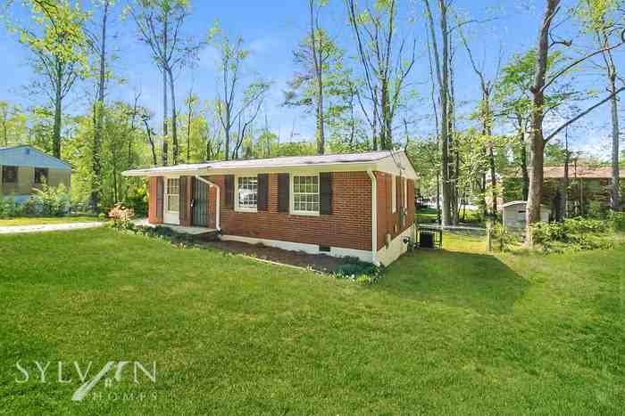 4485 Richard Rd - Photo 3 of 15