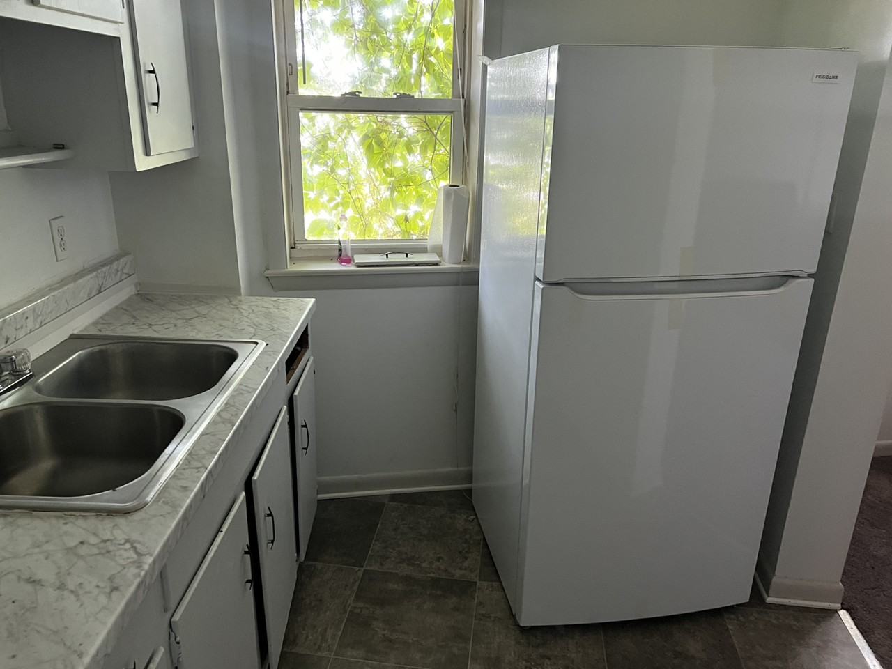 510 W Main St - Photo 2 of 9