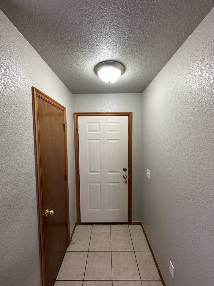 2004 Cloverdale Lane - Photo 3 of 22